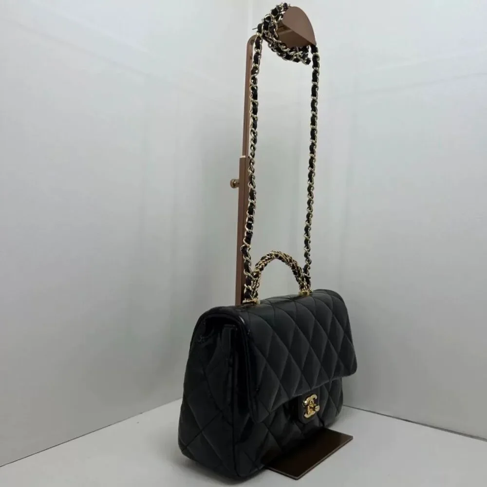 CHANEL brand color